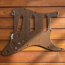 SPE_Strat_11trous_wood_brown_OFF SPE_Strat_11trous_wood_brown_OFF